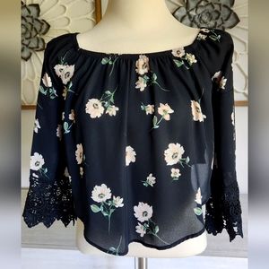 Off shoulder floral crop blouse